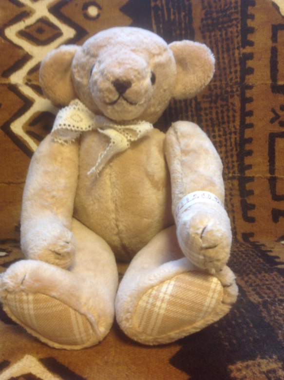 オーガニックコットンのテディベア201509191                                     天然の茶綿のオーガニックコットンでキャッツベリーという短い毛足のある素材を使い、中綿もオーガニック MY1952439225(15000円)