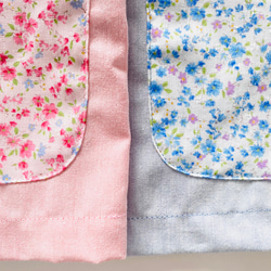 【国産綿ポリ使用】小花柄ポケットのスモック 半袖 80、90、100、110、120サイズ 2枚目の画像