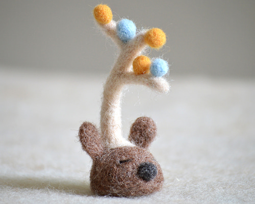 ツノの生えたクマ 羊毛フェルト ぴあの 通販 566699｜Creema(クリーマ)