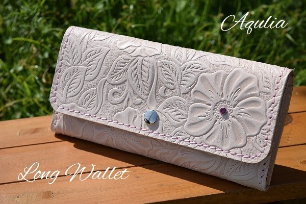 美品　ハンドメイド 花柄彫刻 レザー長財布 美品 ハンドメイド 花柄彫刻 レザー長財布