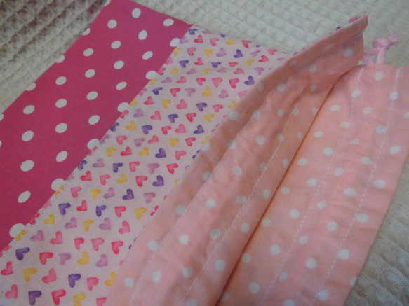 ピンクハートの巾着2点セット 2枚目の画像