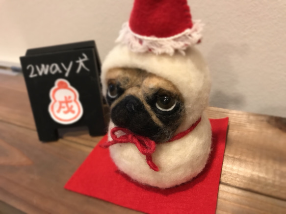 送料無料  ✨一点物  2way犬 クリスマス&お正月飾り  パグ(サンタ雪だるま↔︎鏡餅)⛄️ 5枚目の画像