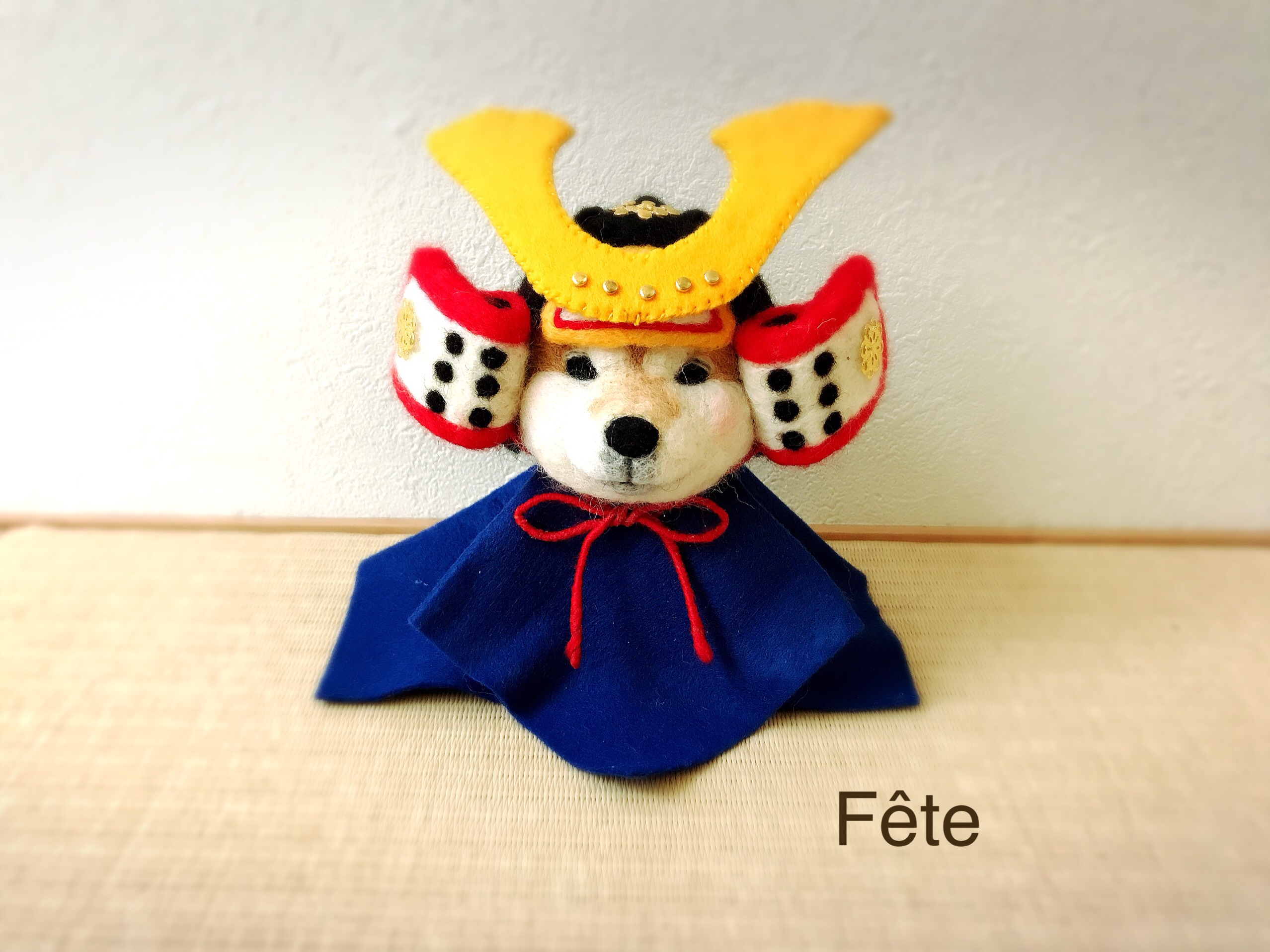 羊毛フェルトの兜犬(ムチムチ芝犬) 羊毛フェルト fete chi_ko 羊毛フェルトの兜犬(ムチムチ芝犬) 羊毛フェルト fete chi_ko