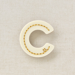 アルファベットのアクリルブローチ【C】 1枚目の画像