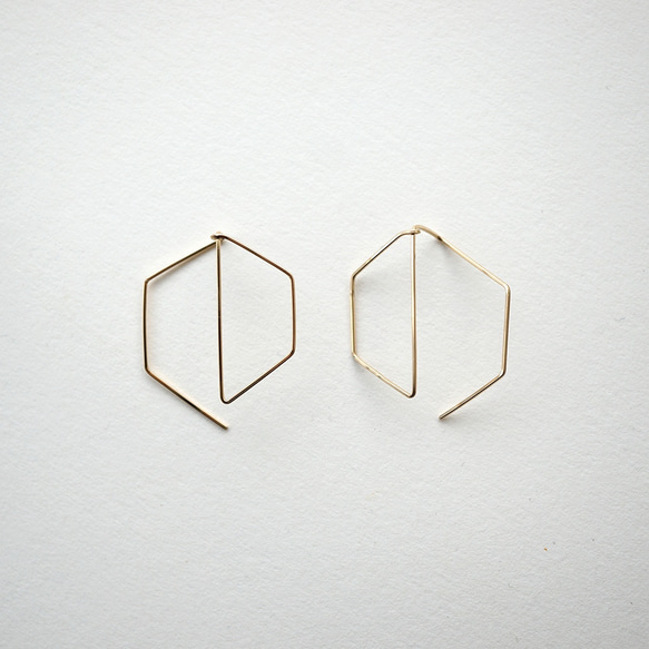 Hexagon shape pierce 14kgf 耳環 第1張的照片