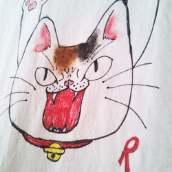 手描き魔除け猫Tシャツ♪ミケ 3枚目の画像