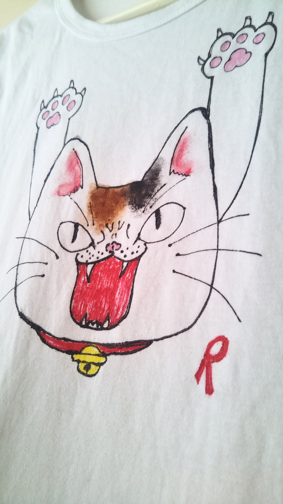 手描き魔除け猫Tシャツ♪ミケ 3枚目の画像