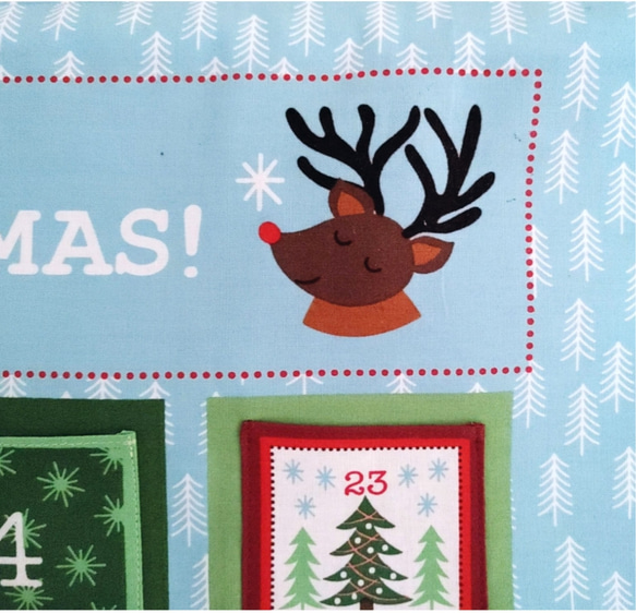 【サンタ&ルドルフ】手作り布製アドベントカレンダー ２５ポケット　輸入生地《受注制作》 4枚目の画像