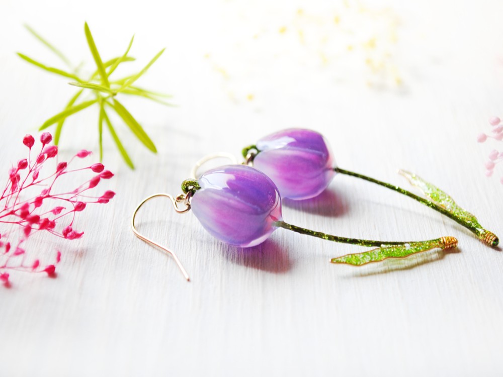 チューリップピアス～優しさをそえて～「バイオレット」 イヤリング対応