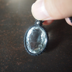 カット水晶　マクラメ　ペンダント　ネックレス　天然石 3枚目の画像