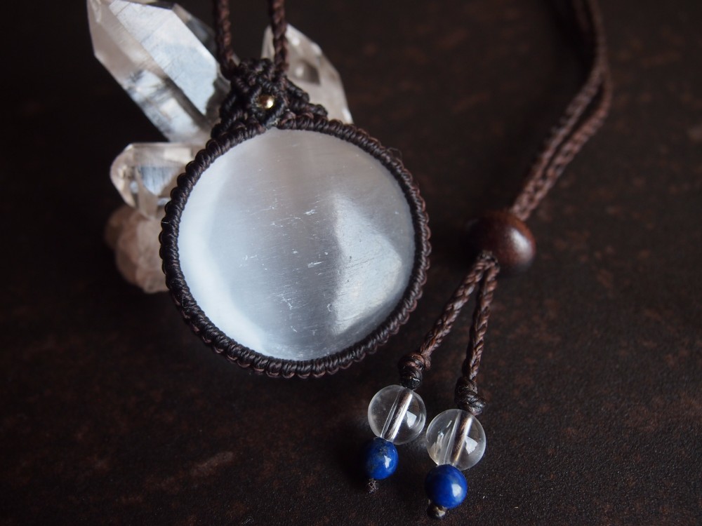 理姫』サファイアのマクラメペンダントネックレス 理姫』サファイアの