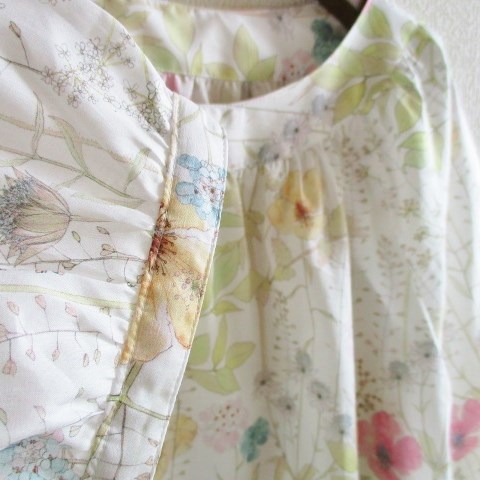 リバティ イルマ ピンク&イエロー系 ヨークブラウスSML リバティ イルマ ピンク&イエロー系 ヨークブラウスSML