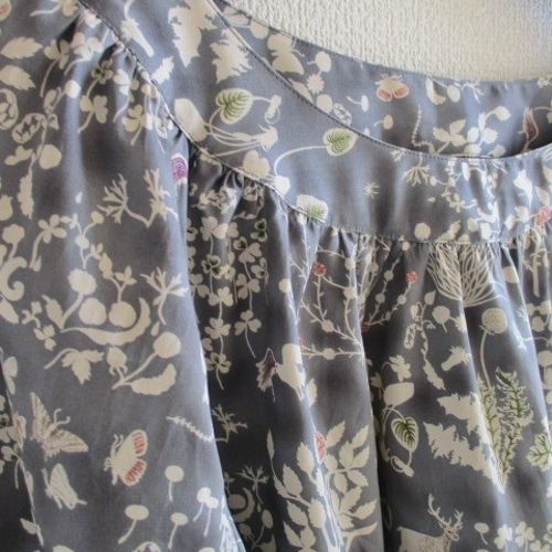リバティ♪ Yoshie ヨシエ グレー系 ヨークブラウスSML