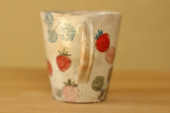 粉引きイチゴのどでかカップ。 2枚目の画像
