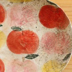 粉引きりんごのオーバル皿。 2枚目の画像