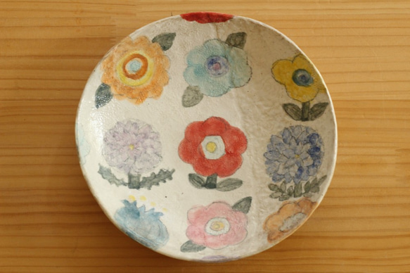粉引きカラフルなお花のパスタ皿。 1枚目の画像