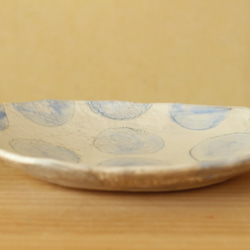 　粉引きブルードットのオーバル皿。 4枚目の画像