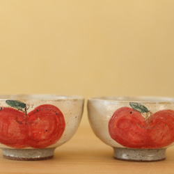 ※K様オーダー品粉引きりんごのお茶碗とフリーカップ2個セット。 2枚目の画像