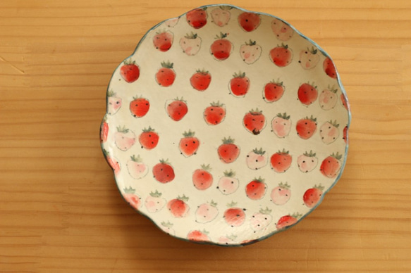 麵粉的草莓20厘米拉菜的明星。 第1張的照片