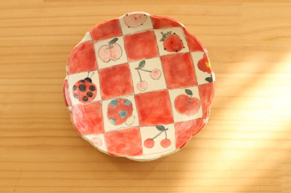 麵粉的方格可愛的東西格局15厘米拉菜的明星。 第1張的照片