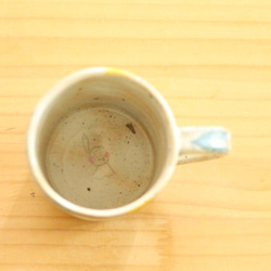 粉引きカラフルドロップにカエルのカップ。 4枚目の画像