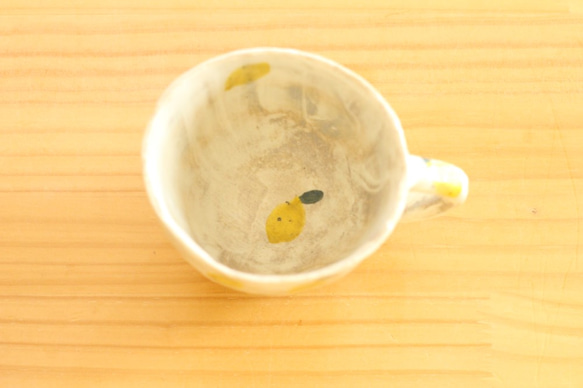　粉引き手びねりレモンいっぱいのカップ。 4枚目の画像