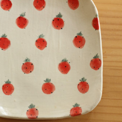 　粉引き赤のイチゴのトースト皿。 2枚目の画像