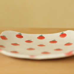 　粉引き赤のイチゴのトースト皿。 3枚目の画像