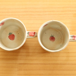 　※受注制作　粉引き赤いイチゴのカップ。 3枚目の画像