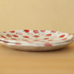 草莓和桃紅色草莓盤粉末紅色盤。 第4張的照片
