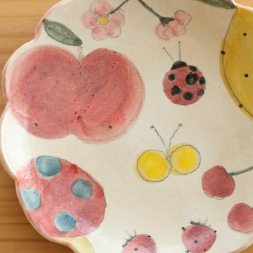 訳アリ品 粉引きフルーツのお花形のお皿ピンクの縁。 中皿 やまぐち