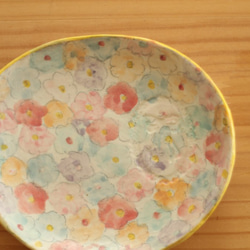 ※Creema限定　粉引きお花畑のオーバル皿。 2枚目の画像