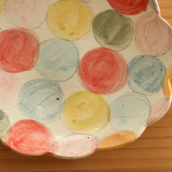 * Creema獨家訂購生產帶有粉狀彩色圓點的橢圓形雲盤。 第2張的照片