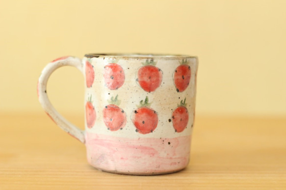 *訂單生產粉草莓是一杯嬰兒Pinkoo邊框。 第3張的照片