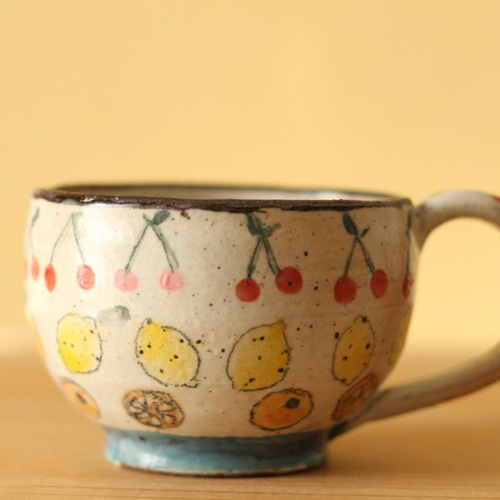 やまぐちあさこさん の イチゴ柄お茶碗＆マグカップ