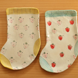 草莓襪子板材（桃紅色草莓以黃色）。 第3張的照片
