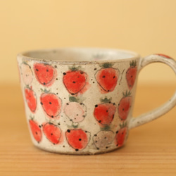 　※Jill様専用画面　粉引き赤とピンクのイチゴのカップ。 2枚目の画像