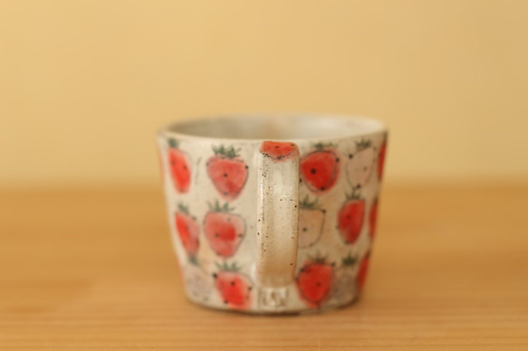 　※Jill様専用画面　粉引き赤とピンクのイチゴのカップ。 3枚目の画像