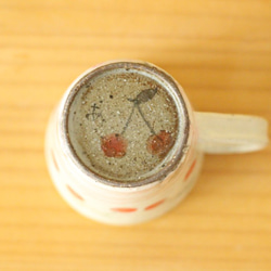 　粉引きさくらんぼにベビーピンクボーダーのカップ（黄色ふち）。 5枚目の画像