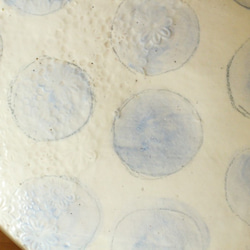 　粉引きベビーブルードットのオーバル皿。 4枚目の画像