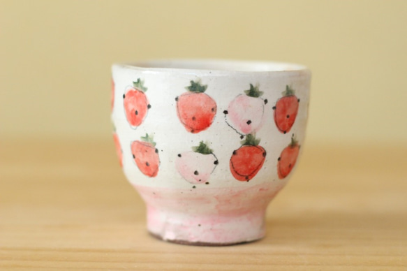 ※A様専用画面　 粉引き赤とピンクのイチゴの湯飲み含む計２４点。 3枚目の画像