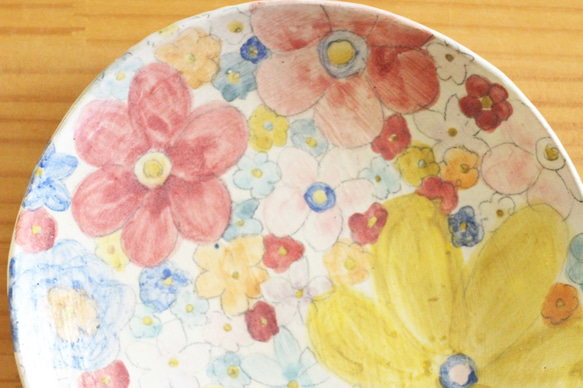 　粉引きお花畑のパスタ皿。 3枚目の画像