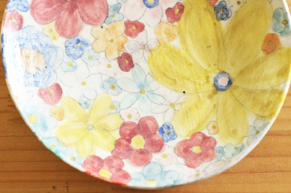 　粉引きお花畑のパスタ皿。 4枚目の画像