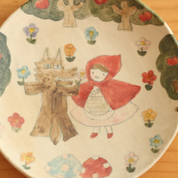 　粉引きおおかみと仲良し赤ずきんちゃんのケーキ皿。 2枚目の画像