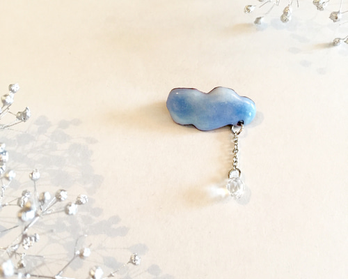 雲ブローチ【clear blue】雫1つ ブローチ smoky 通販 7528310｜Creema