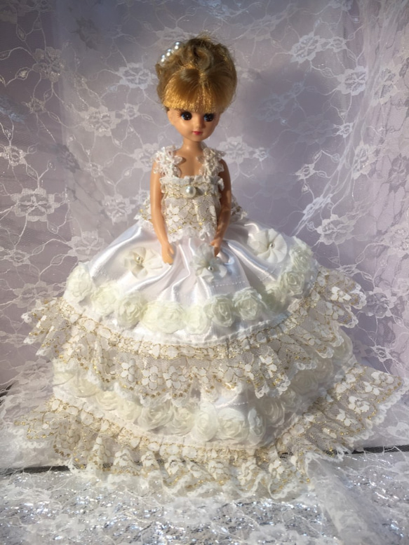 送料無料】リカちゃん☆豪華なウエディングドレス風 その他人形