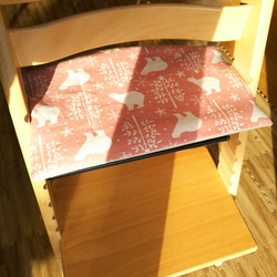 ストッケに使えるクッション 座布団 シロクマ ピンク 1枚目の画像