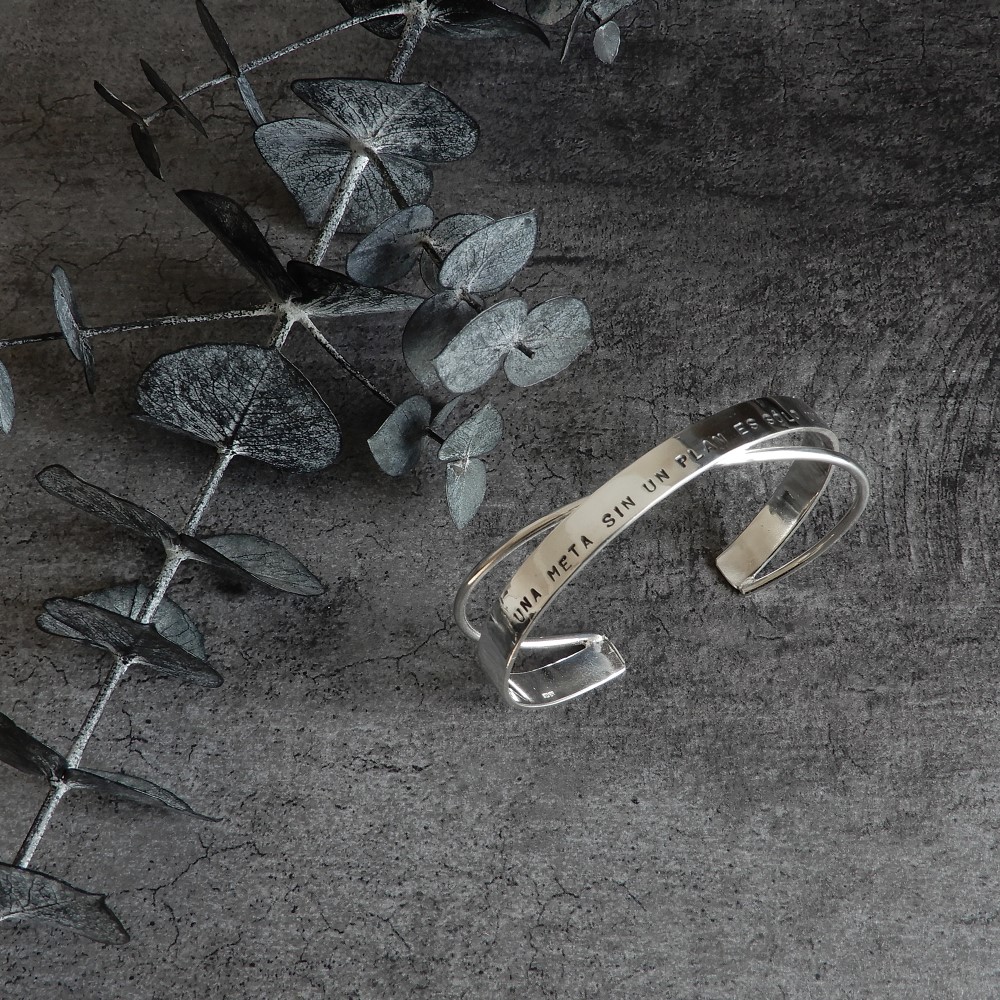 【再販・送料無料】クロスバングル / silver　B008