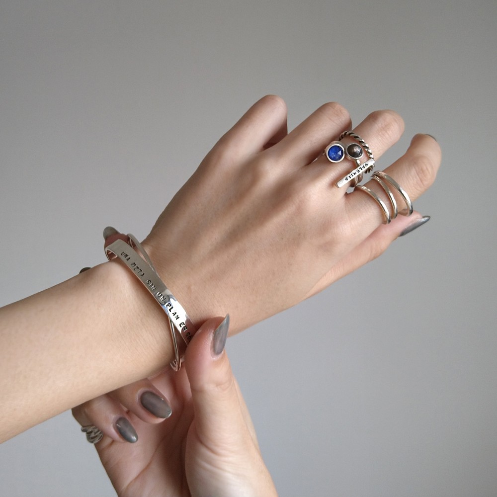 【再販・送料無料】クロスバングル / silver　B008