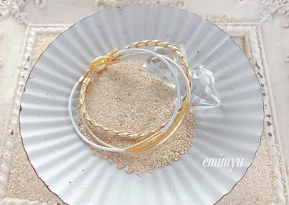 Gold&White Leather  Bracelet 2枚目の画像